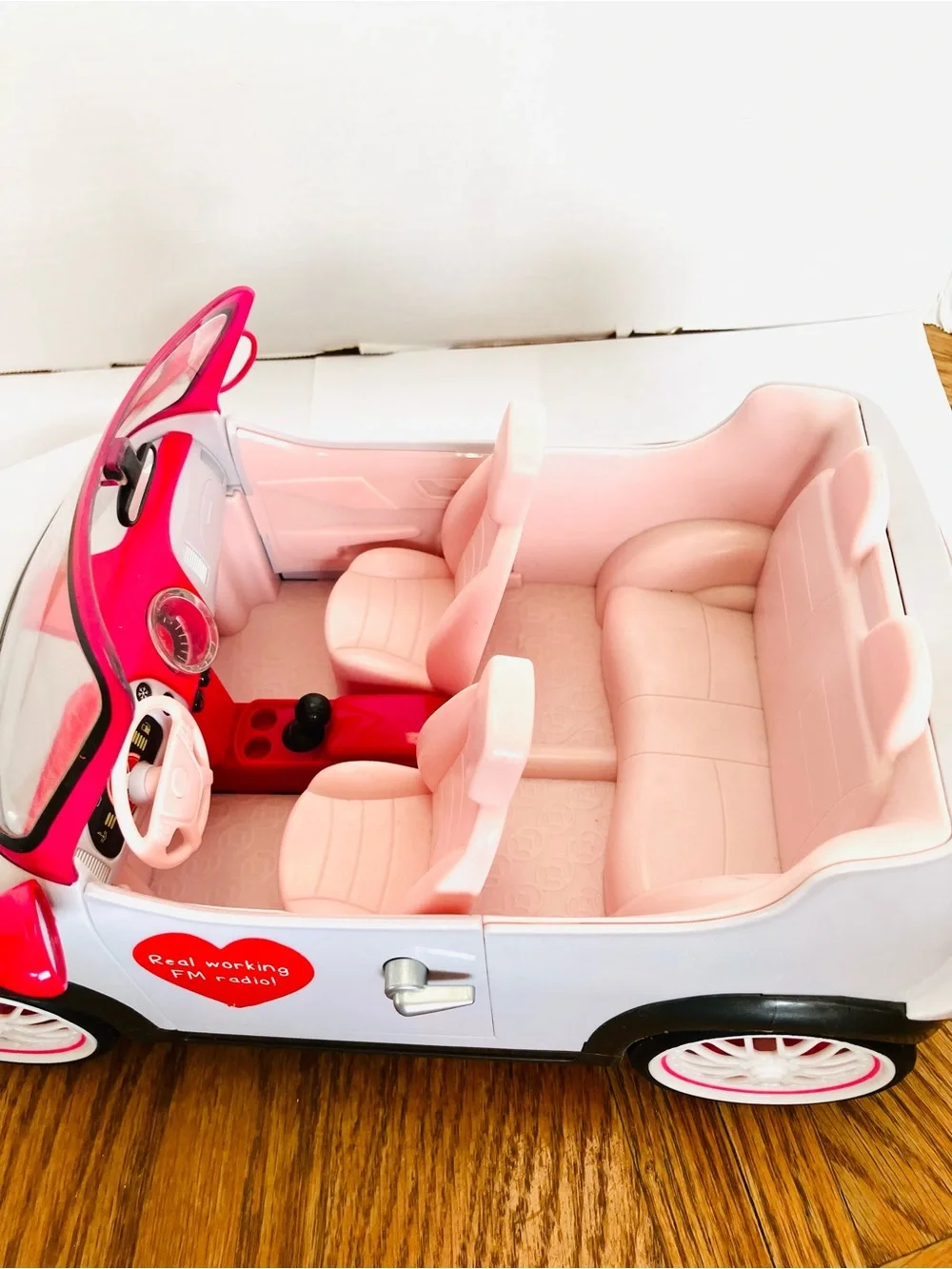 Battat Lori Go Everywhere Convertible Car With Working Radio & 6.5in Nadene Doll